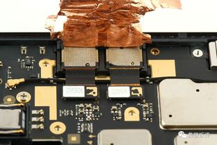 柔派折疊手機拆解揭秘 世界上首款可量產的折疊手機如何實現彎曲與連接
